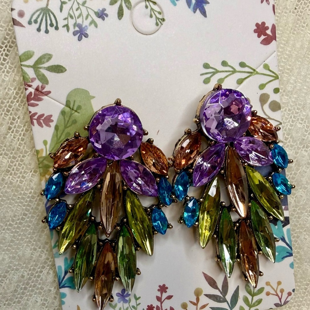 NWT Peacock Earrings.  Beautiful, sparkly stones will light up any outfit. - Picture 2 of 4